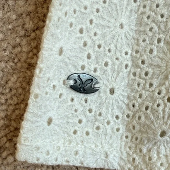 American Eagle Outfitters Women’s Medium White Eyelet Tank Top - Picture 4 of 6